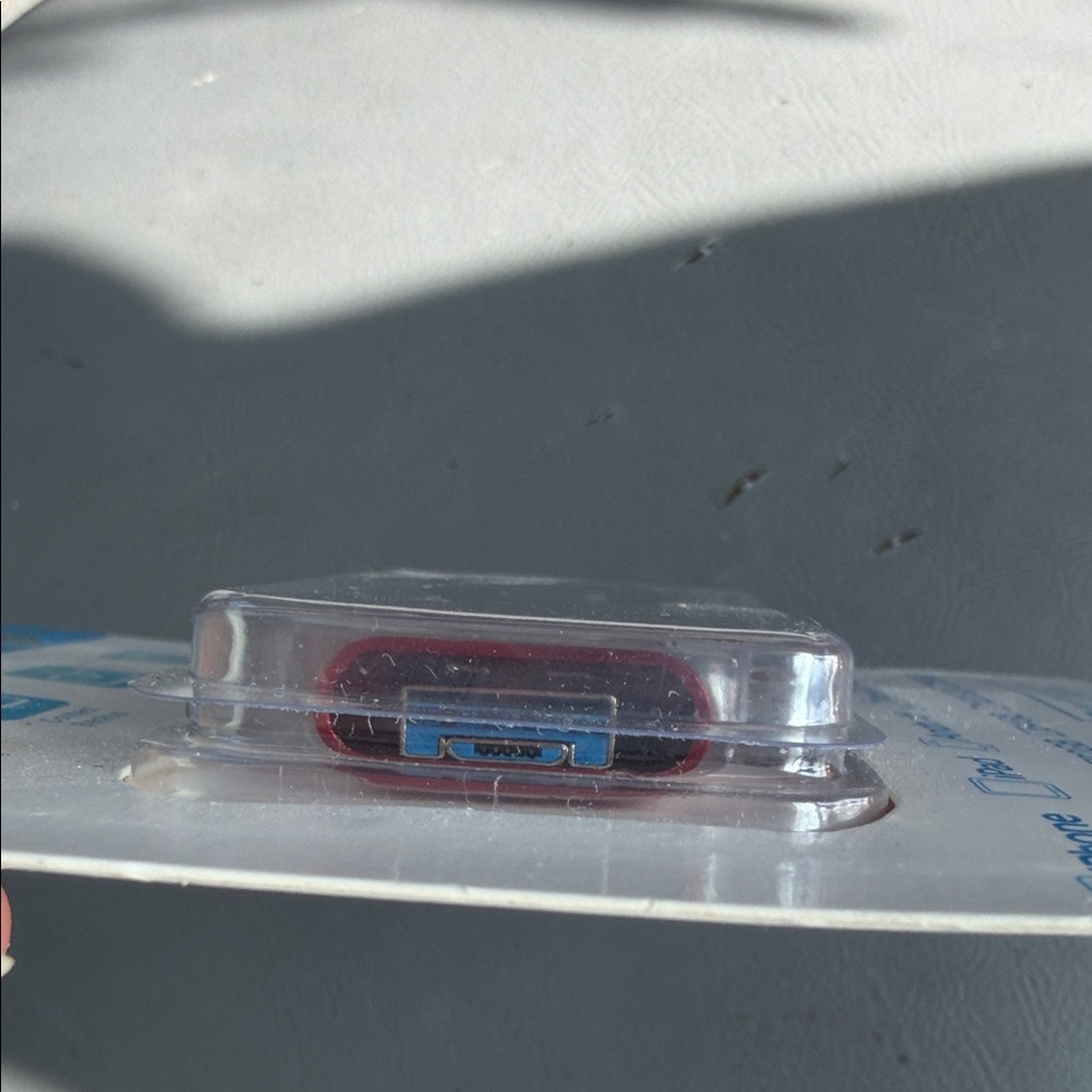 Red FlashDrive 512GB for iOS and Android - Picture 5 of 9